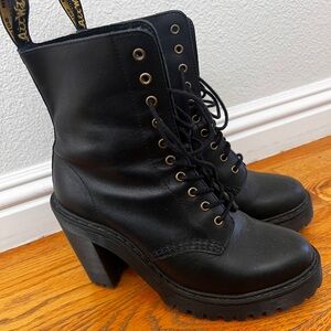 Doc Marten Chelsea Boot